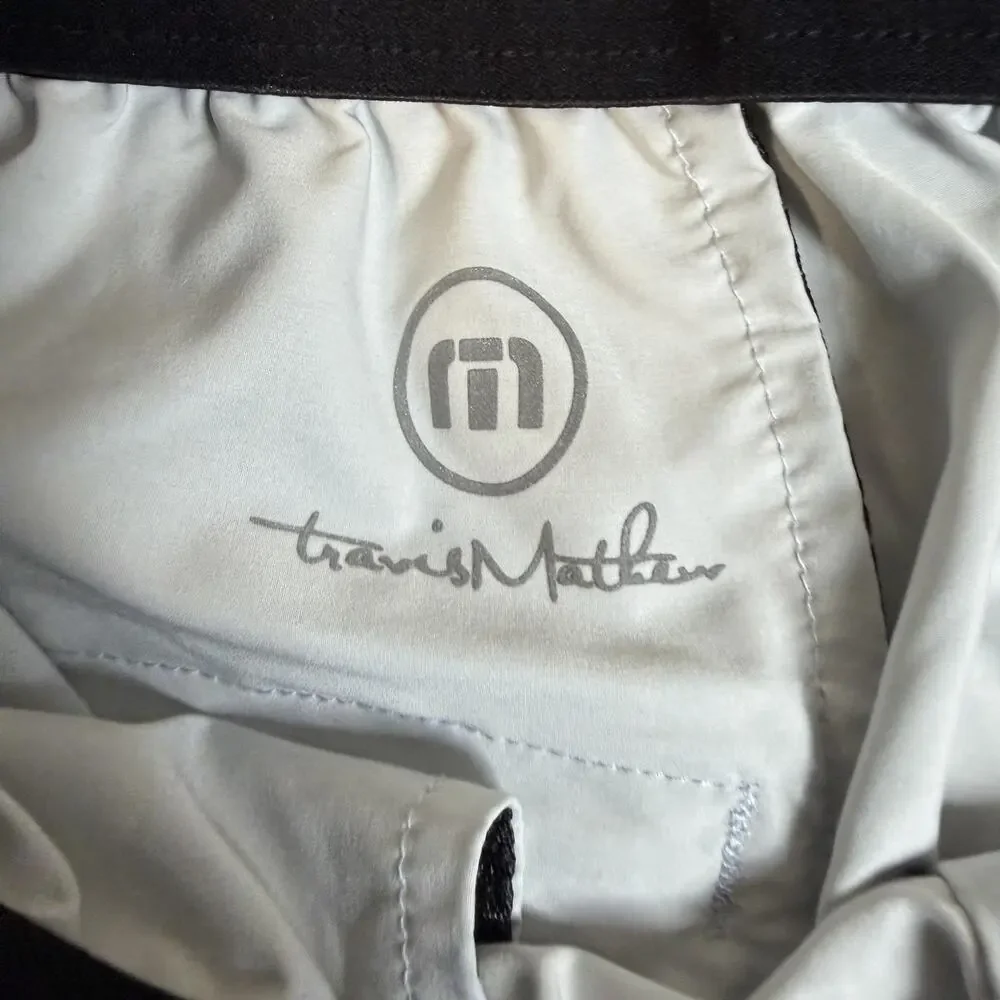 TravisMathew Shorts Mens M Gray Microfiber Lightweight Swim Pockets 8 Inseam